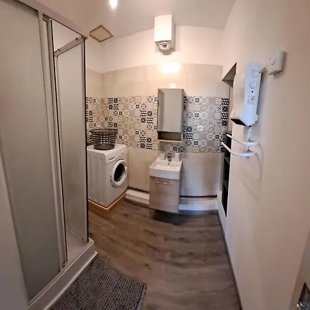 35m2 En Rdc Avec Terrasse * Poueyferré